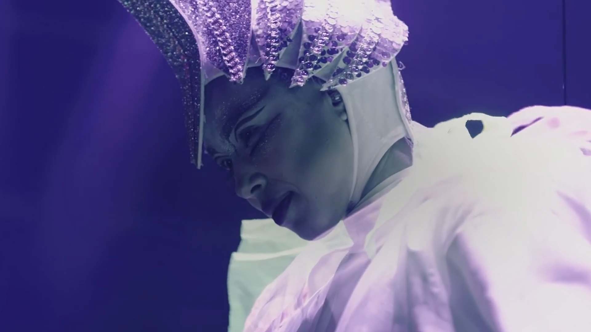 IQOS_TD_MOOD_FILM_V15b.mp4.00_01_09_23.Still001